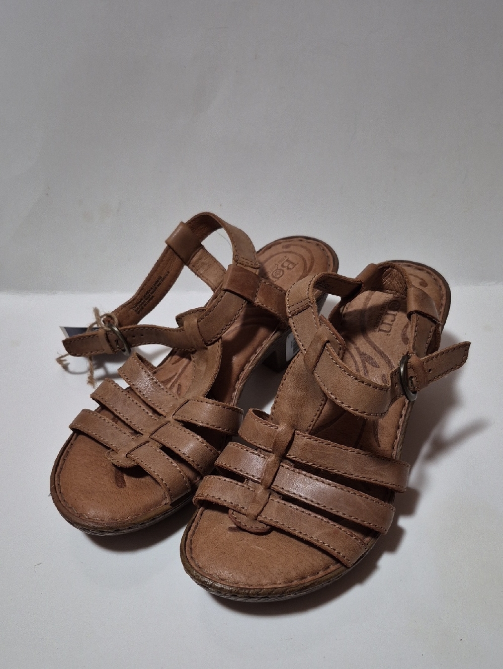 BORN Women’s Tan Leather Strappy Sandals Adjustable Straps Size 8